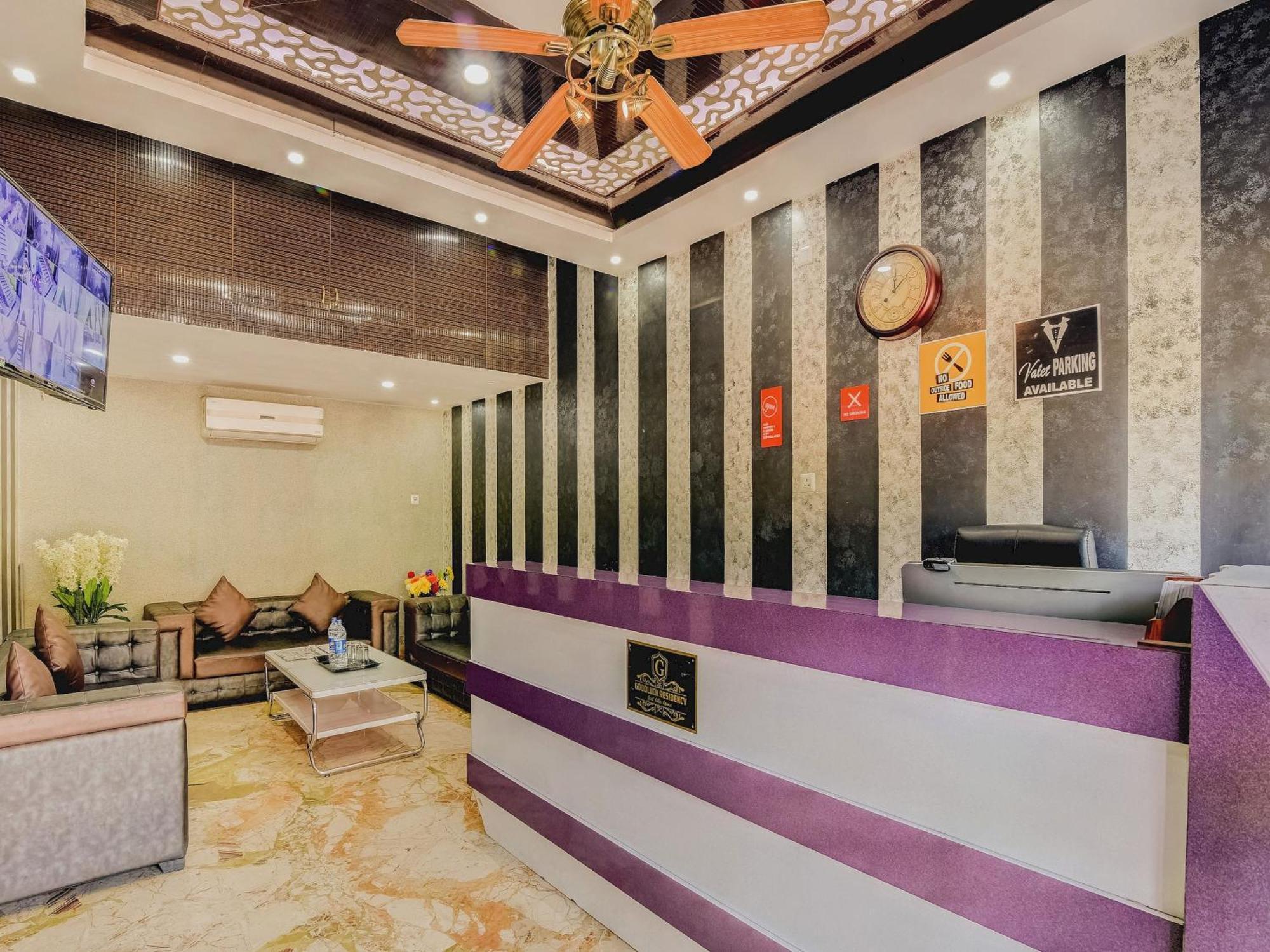 Capital O Good Luck Residency Hotel Dispur Экстерьер фото