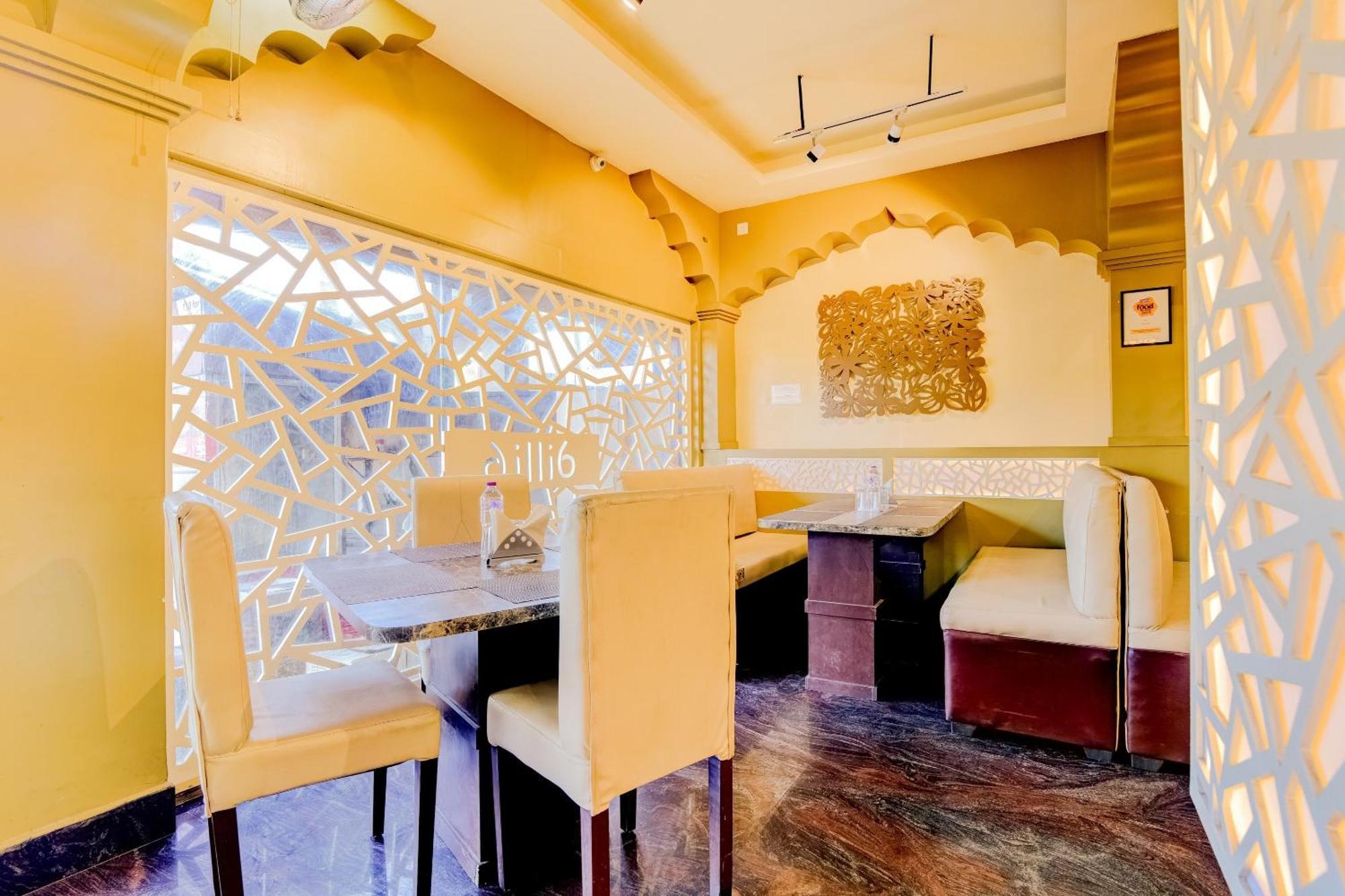 Capital O Good Luck Residency Hotel Dispur Экстерьер фото